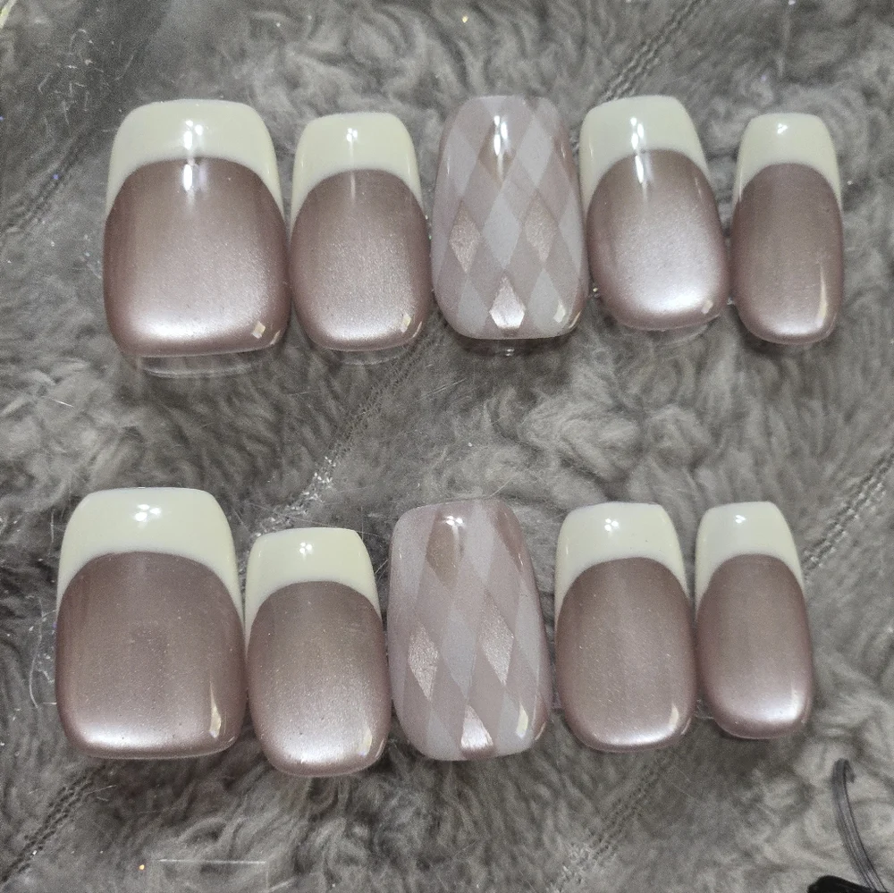 Mauve Pearl French Tip Press-On Nails, Short Length Square Shape - Picture 1 of 3
